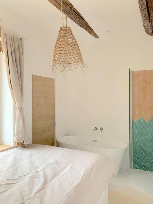 Lafrenchcasa Canebiere Marseille Bagian luar foto