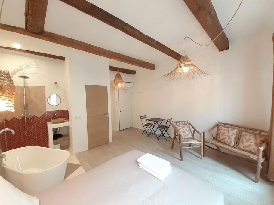 Lafrenchcasa Canebiere Marseille Bagian luar foto