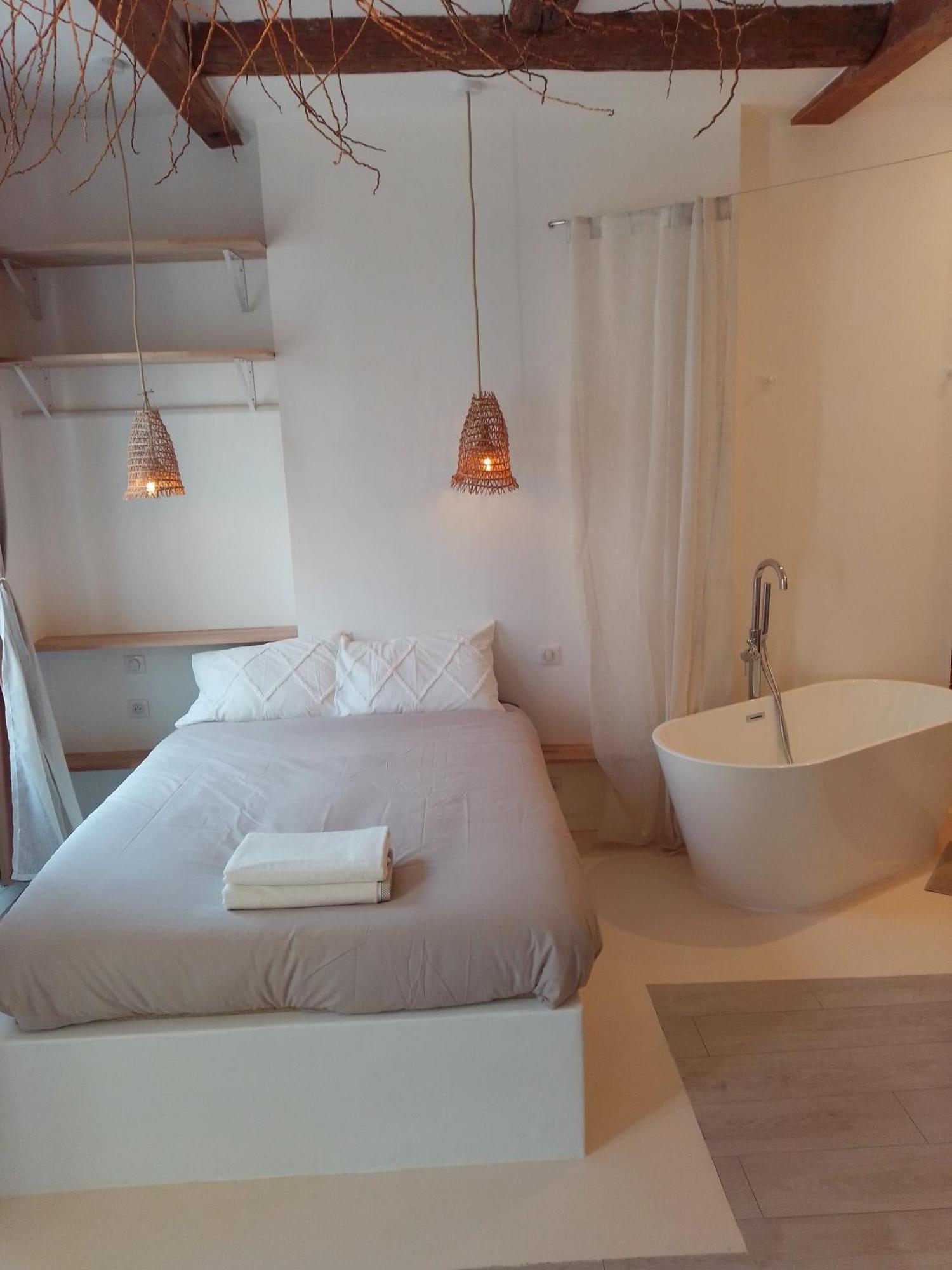 Lafrenchcasa Canebiere Marseille Bagian luar foto